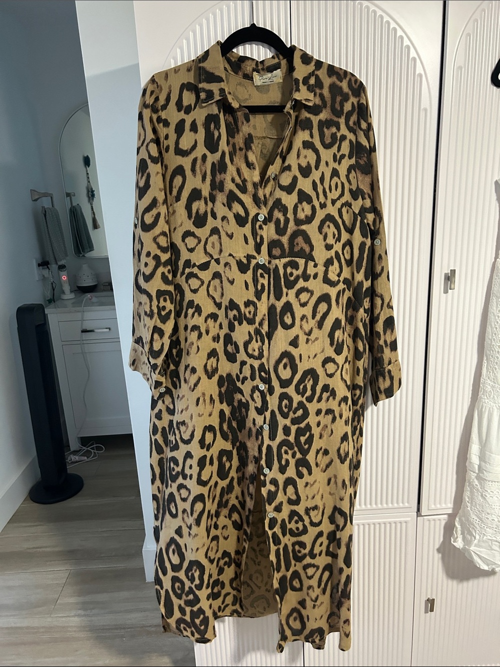 100% Linen. Leopard Print Shirt Dress in Tan/Black (leopard).